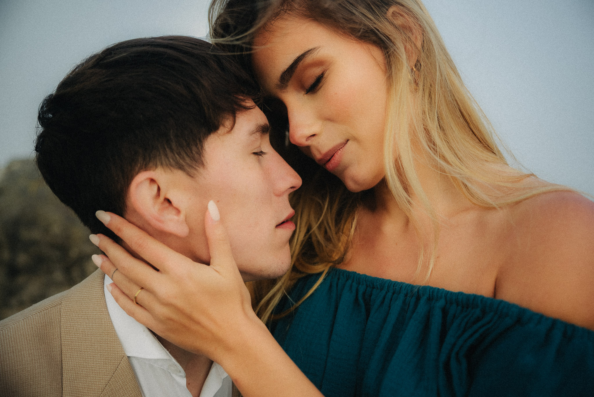 Couple Photography, couple hugging, mallorca